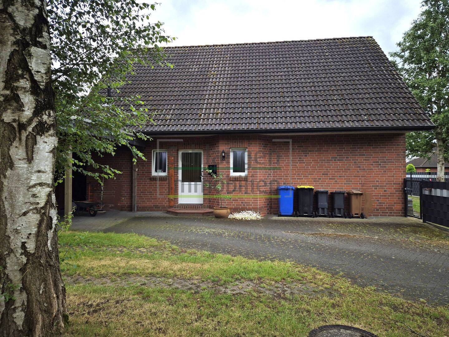EFH m. Carport – zentral im Ortskern von Barßel, 26676 Barßel
