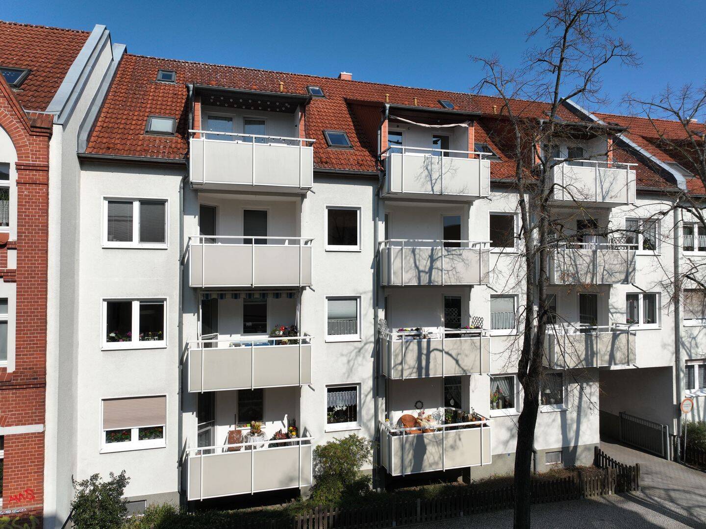 Helle 2-Zimmer-Wohnung mit offener Küche & Balkon, 14712 Rathenow
