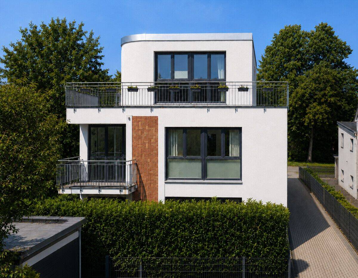Penthouse mit umlaufender Dachterrasse, Carport und hochwertiger Ausstattung