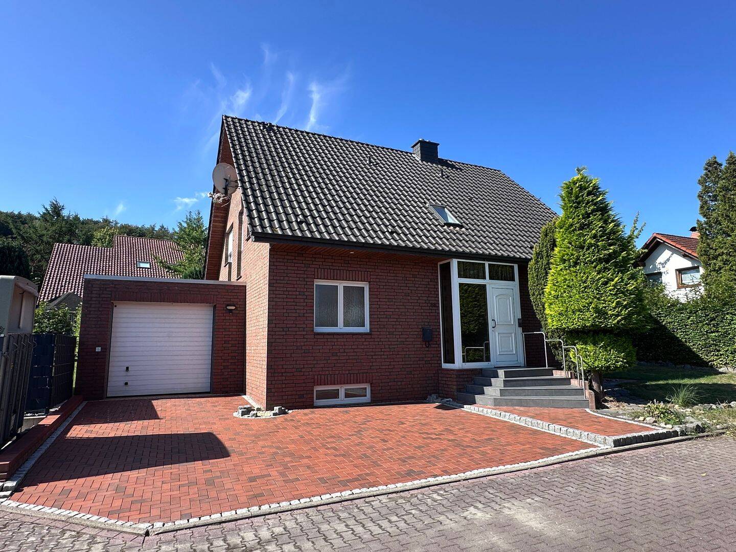 Bj. 1996: Solide gebaut – Durchdacht geplant – In bester Wohnlage im Zentrum…, 32361 Preußisch Oldendorf
