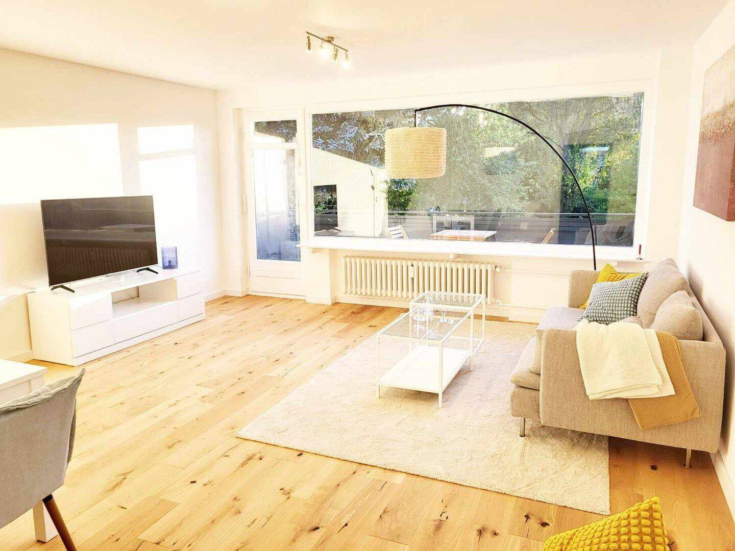 Wohnen auf Zeit: Sanierte 2-Zimmer-Wohnung mit großem Balkon in Hamburg-Marienthal, 22041 Hamburg (Wandsbek Marienthal Tonndorf)