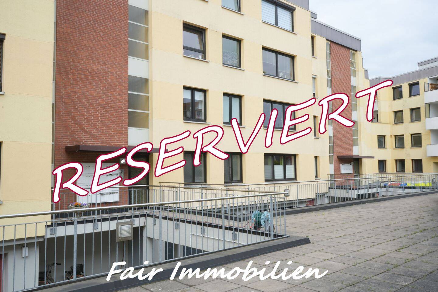 HULSBERG – PETERSWERDER | Modernisierte und rollstuhlgeeignete 2-Zi. Wohnung in gepflegter Lage – 28205 Bremen – Bild 1 von 3