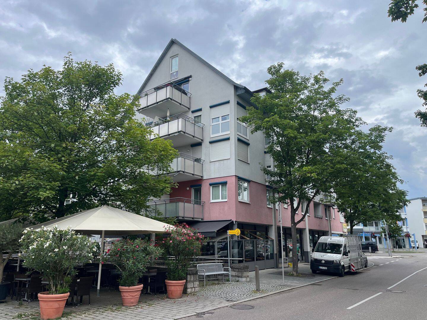Besondere Maisonettewohnung mit offener Galerie und 2 Balkonen, 73249 Wernau (Neckar)
