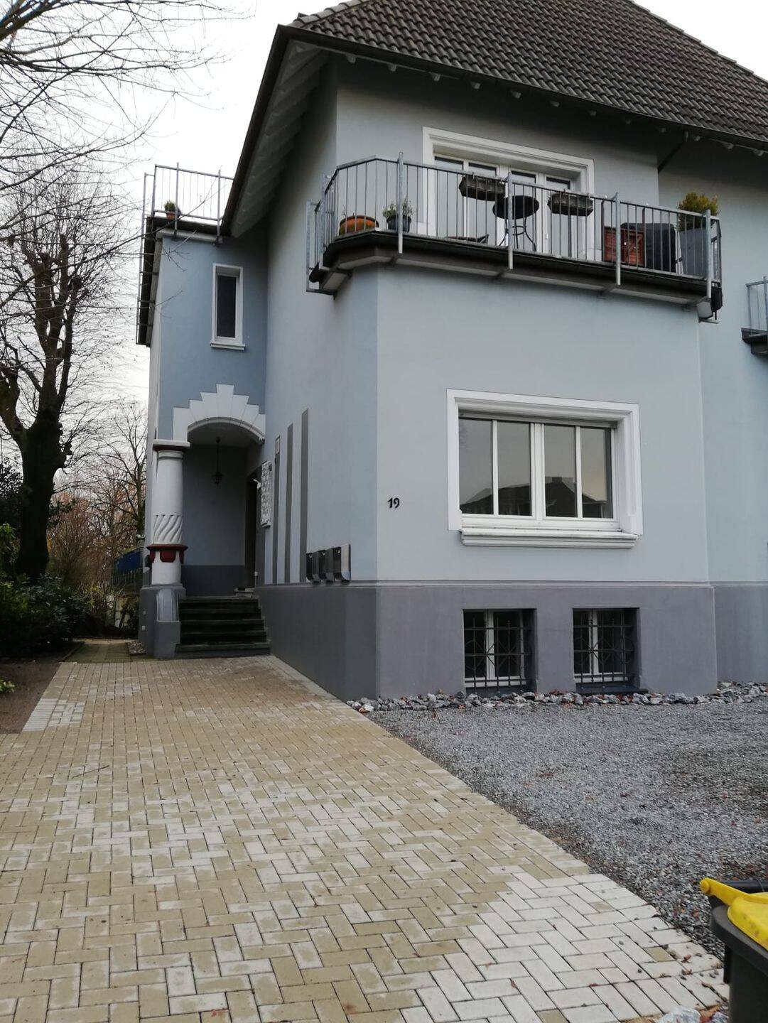 Dachgeschoßwohnung 3 Zimmer in 3-Fam.-haus in sehr schöner Wohngegend, 42853 Remscheid (Innen Nord)