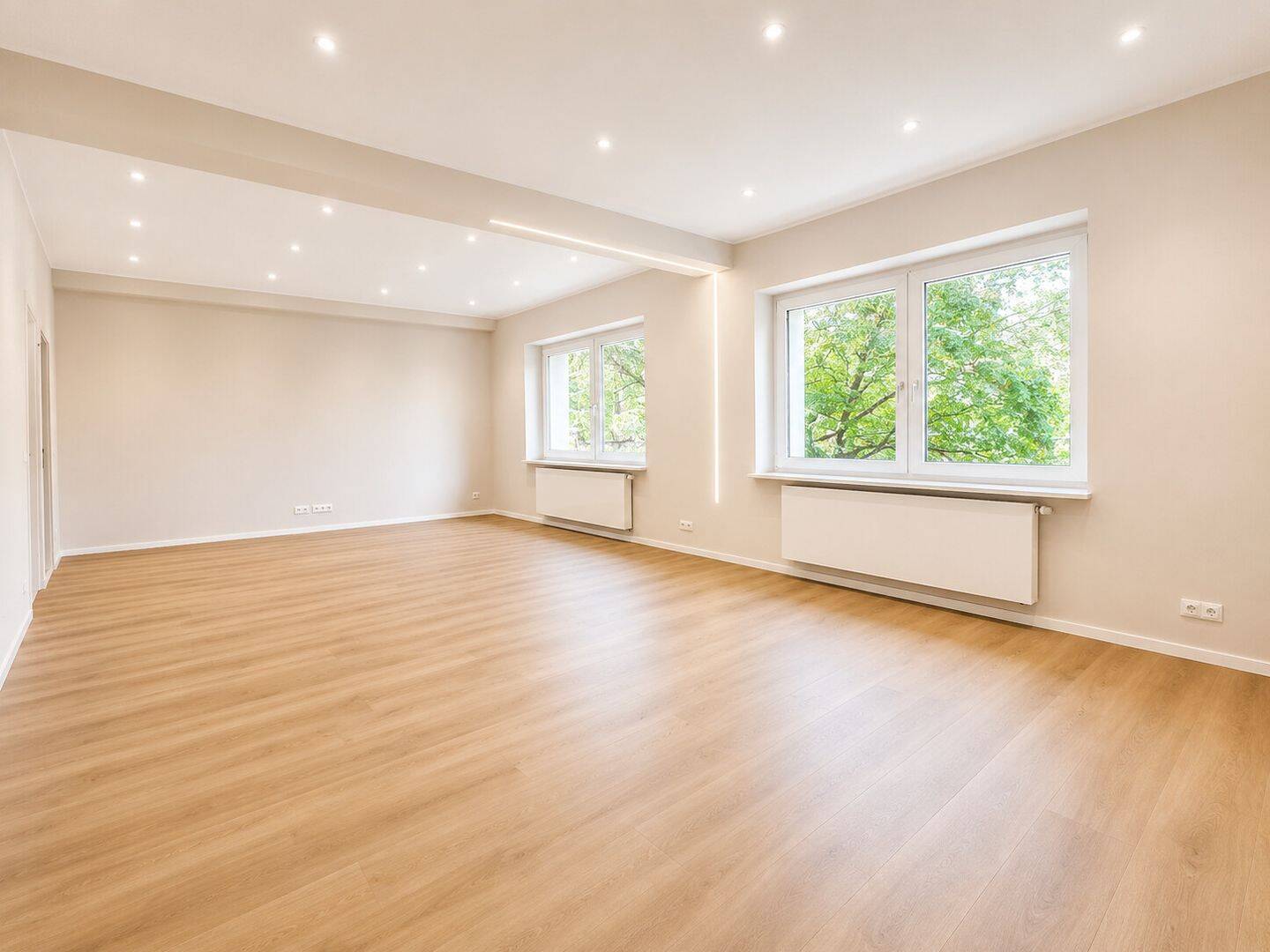 Neubau im Altbau – Kernsanierte 2-Zimmer-Wohnung mit Balkon und offenem Wohnbereich, 40476 Düsseldorf (Derendorf Golzheim Pempelfort)