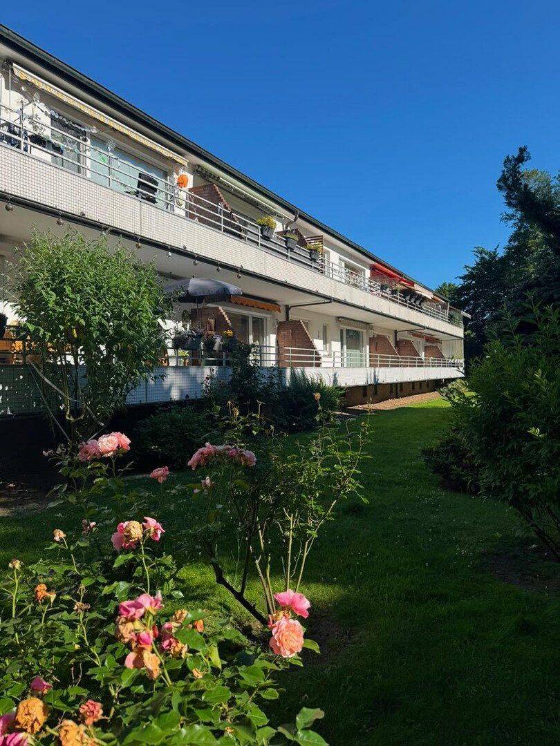 Von privat! – Schöne 2,5 Zimmer-Wohnung mit Balkon, Keller, Stellplatz, 22457 Hamburg (Eimsbüttel Eidelstedt Niendorf Schnelsen)