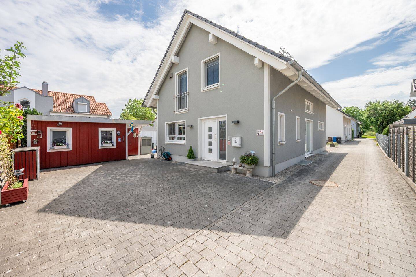 AIGNER – Välkommen: Familienfreundliches Einfamilienhaus mit hochwertiger Ausstattung, 80999 München (Allach-Untermenzing)
