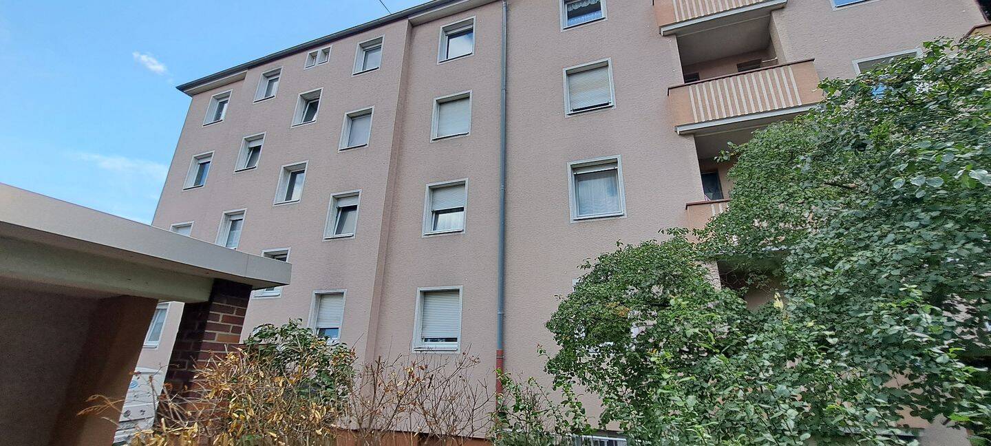 Komplettsanierte 2-Zimmer-Wohnung im 3. Obergeschoss in 90443 Nürnberg, Gibitzenhof, 90443 Nürnberg