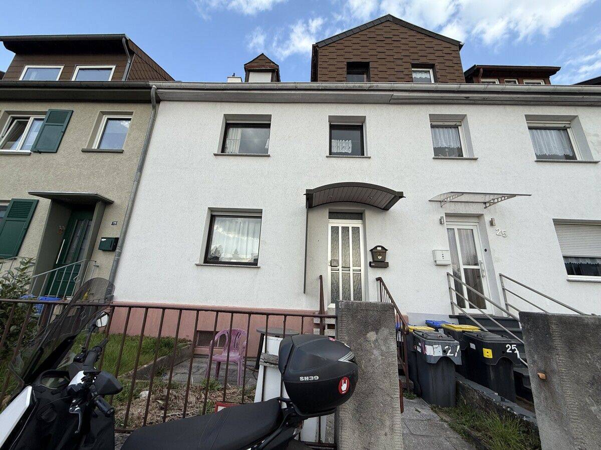 Charmantes Reihenmittelhaus mit Garten in bevorzugter Wohnlage von Saarbrücken- Am Homburg, 66123 Saarbrücken
