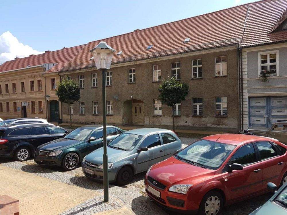 Mehrfamilienhaus-Sanierungsobjekt mit weiterem Bebauungs-Potenzial für bis zu 11 Wohnungen, 16559 Liebenwalde
