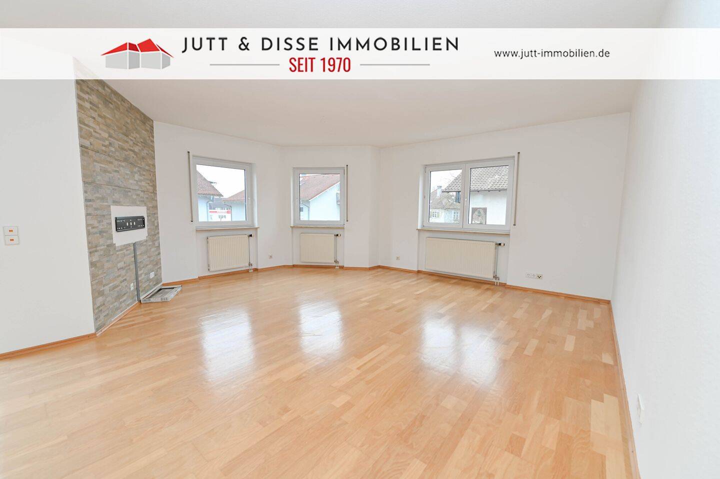 Gepflegte 4 Zimmerwohnung mit Balkon und Garage zentral in Sinzheim, 76547 Sinzheim