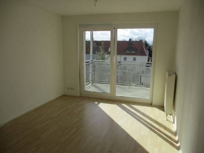 Topsanierte 2-Raumwohnung mit Balkon, 4808 Wurzen