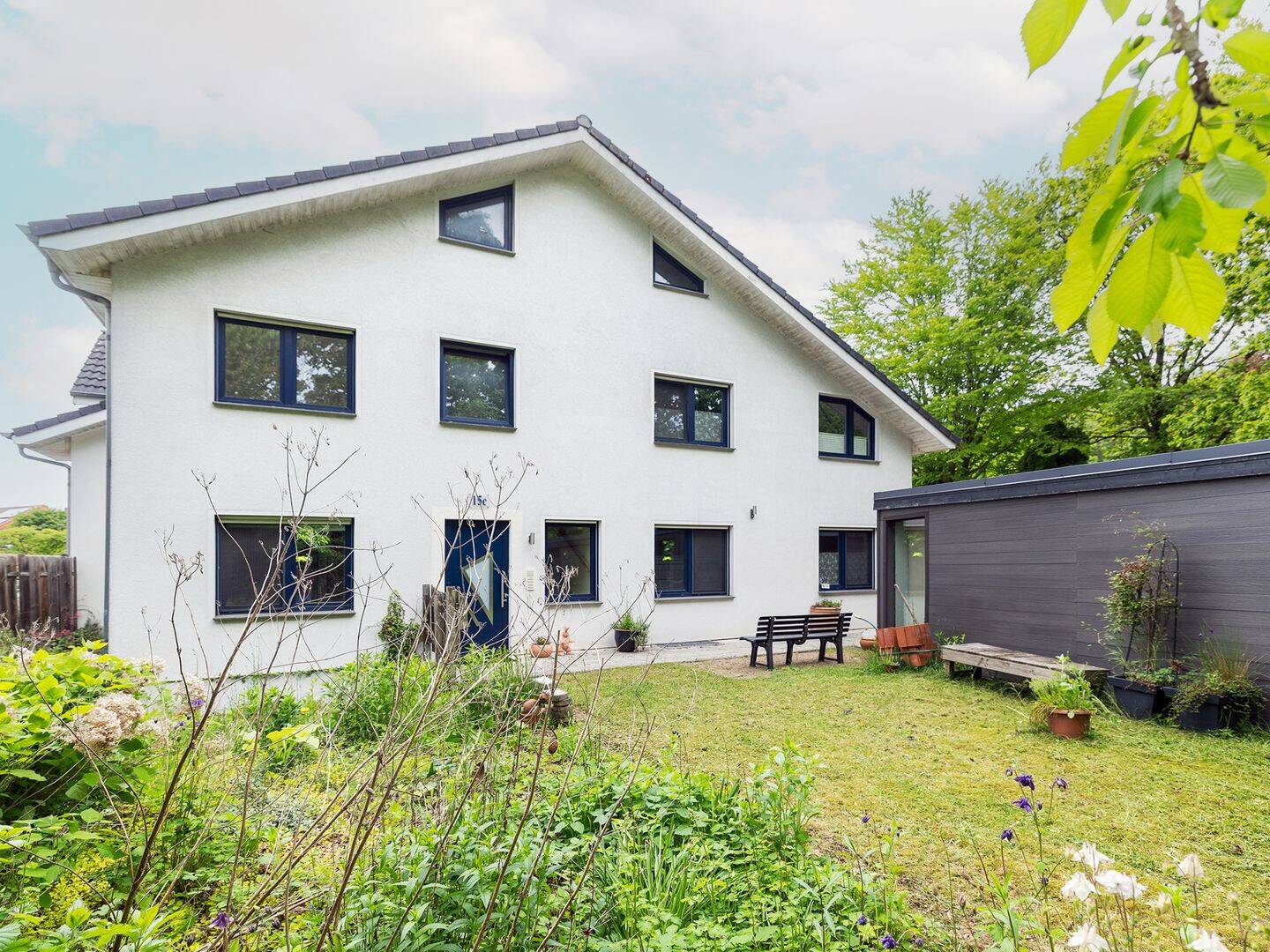 Platz für Ideen – Großzügiges Zweifamilienhaus mit Apartment in zentraler Lage von Bad Iburg, 49186 Bad Iburg