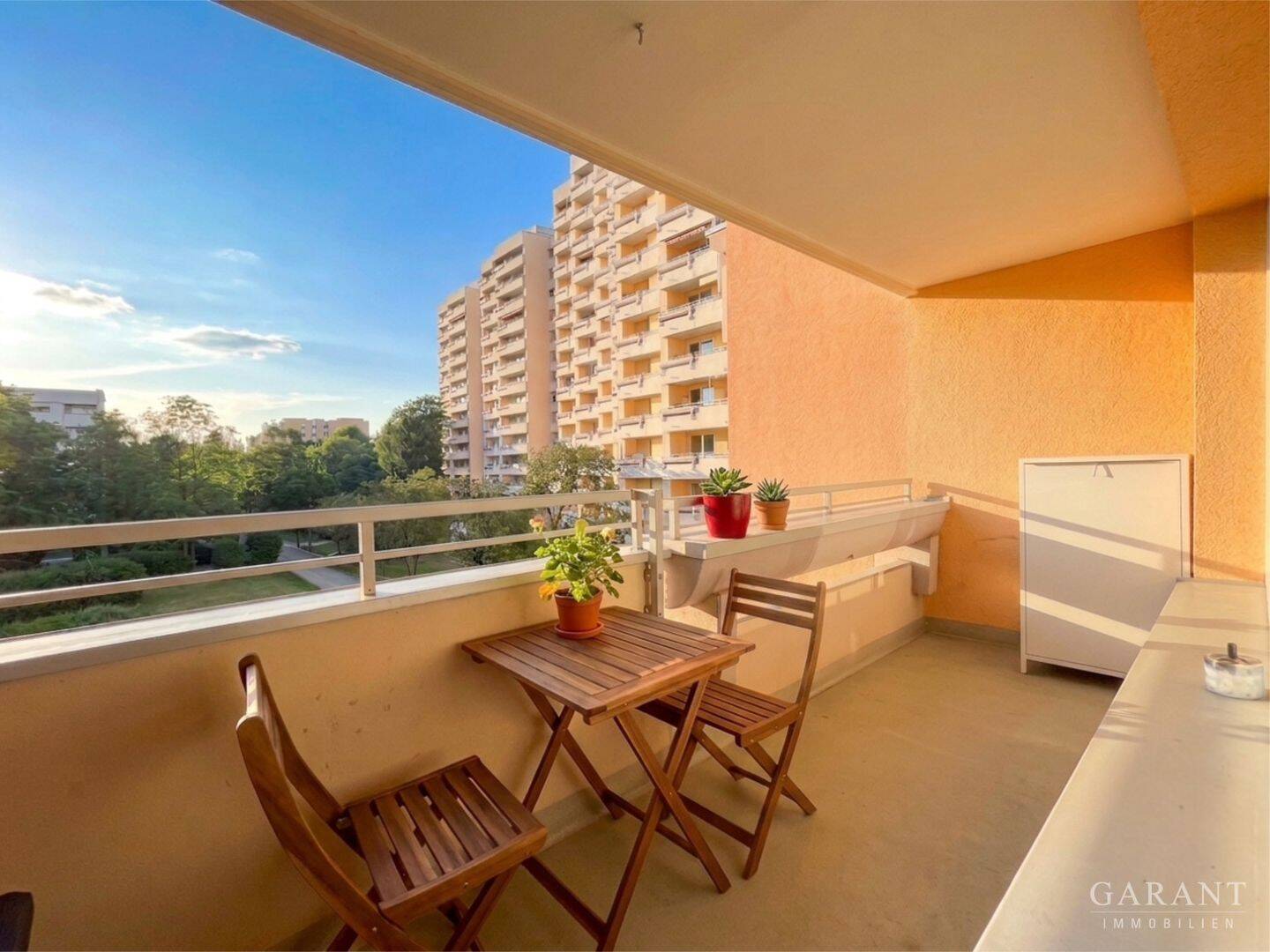 Moderne 3 Zimmer-Wohnung mit zwei Balkonen in München-Perlach – 81737 München – Bild 1 von 1