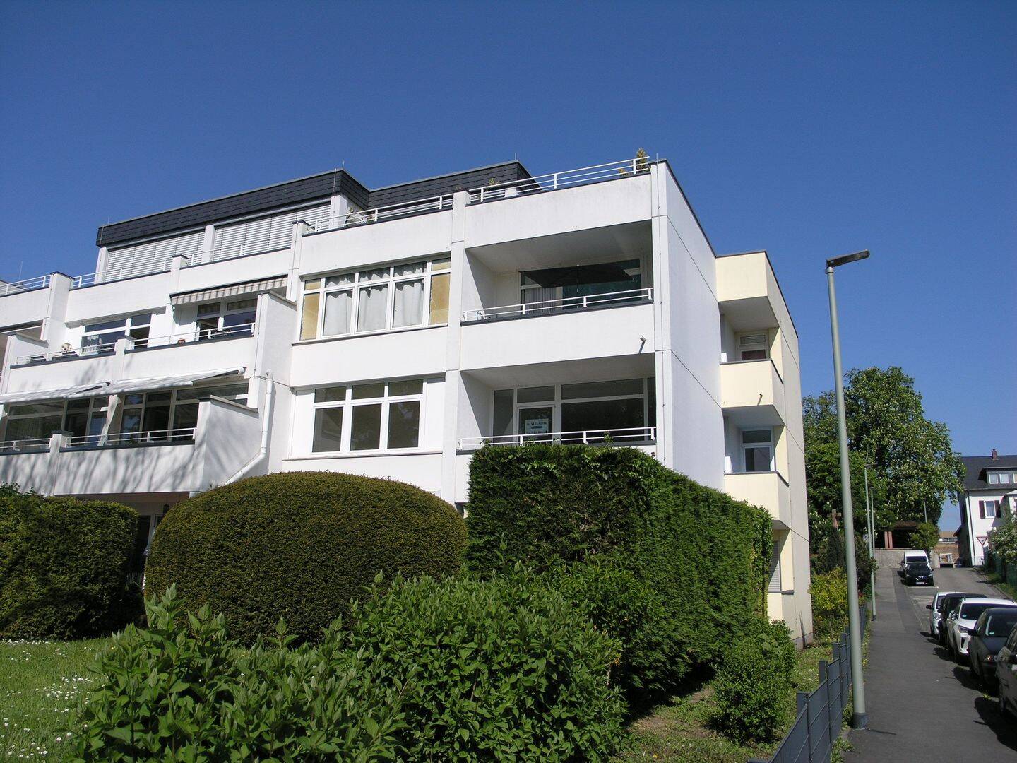WOHNEN&ARBEITEN IM RHEINGAU – INDIVIDUELLE HELLE FAMILIENWOHNUNG MIT PARKGRUNDSTÜCK UND RHEINBLICK, 65346 Eltville am Rhein