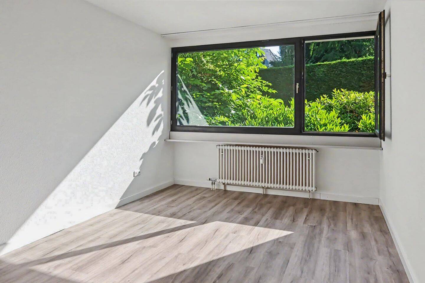 Mönchengladbach – helle 2-Zimmer-Wohnung mit Balkon in zentraler Wohnlage, 41239 Mönchengladbach
