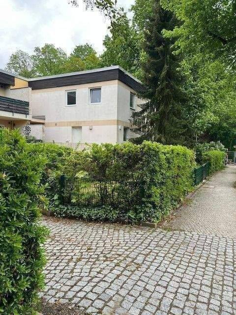Vermietete, sehr nette 1,5 Zi-Whg mit großem Balkon und Garage, 14109 Berlin (Steglitz-Zehlendorf Nikolassee Wannsee)