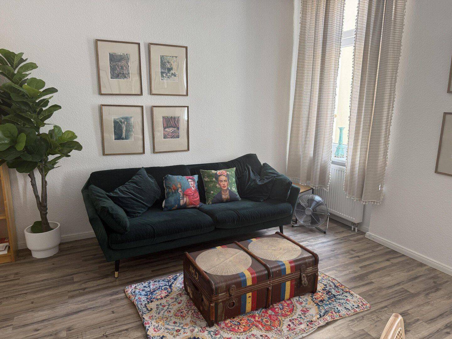 Möblierte Wohnung im City Center Wiesbaden verfügbar ab sofort !, 65185 Wiesbaden (Wiesbaden)