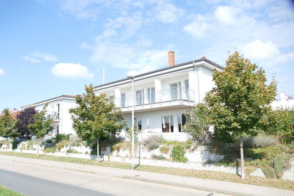 Helle Eigentumswohnung mit Terrasse und Einbauküche in Achim, 28832 Achim