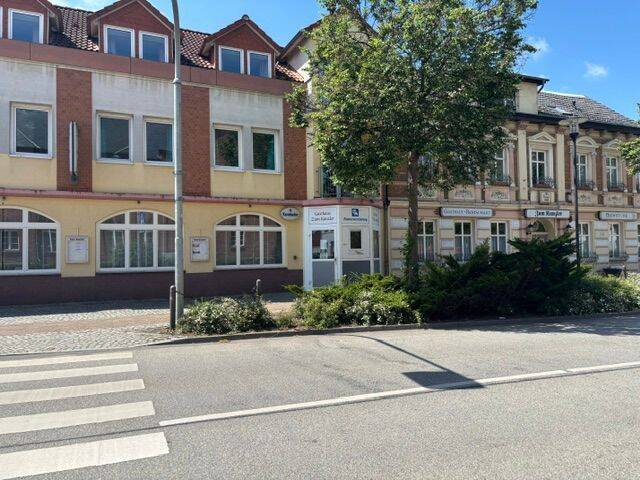 Traditionsreiche Gaststätte mit Pension und Betreiberwohnung in Osterburg  Erfolgreicher Gastronomiebetrieb mit vielfältigen Nutzungsmöglichkeiten, 39606 Osterburg (Altmark)