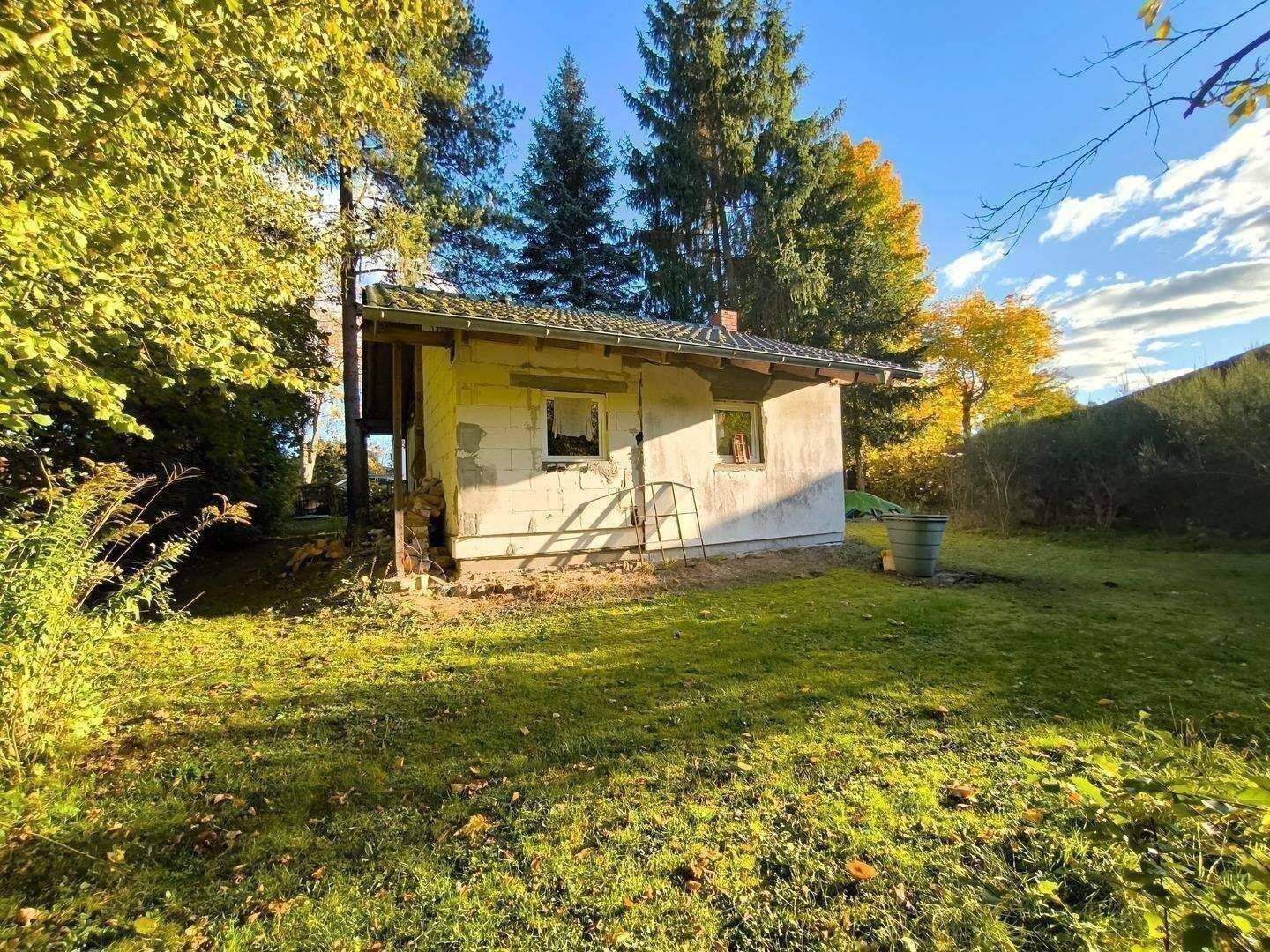 1.104 m² Grundstück mit Kleinhaus (36 m²) oder neu bebaubar – in Melchow, 16230 Melchow