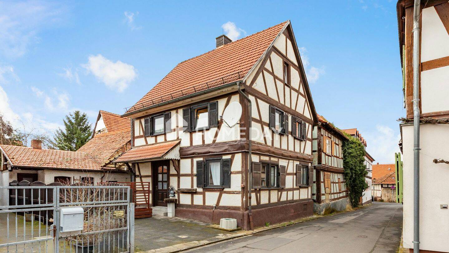 Kernsaniertes Bauernhaus mit Terrasse, EBK & neuer Gasheizung in Rodenbach, 63517 Rodenbach