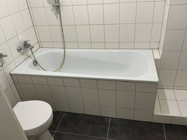 2-Zimmerwohnung mit Laminat und schönem Bad! Melden Sie sich!, 42549 Velbert