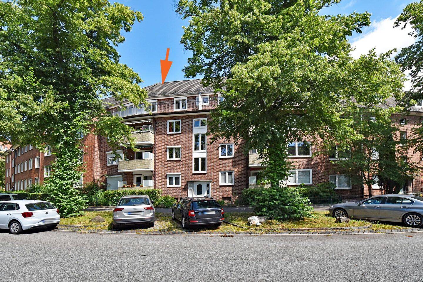 Adlerhorst mit Balkonterrasse: Zentral gelegene 3,5-Zimmer Wohnung mit großem Entfaltungspotential, 21031 Hamburg (Bergedorf Lohbrügge)