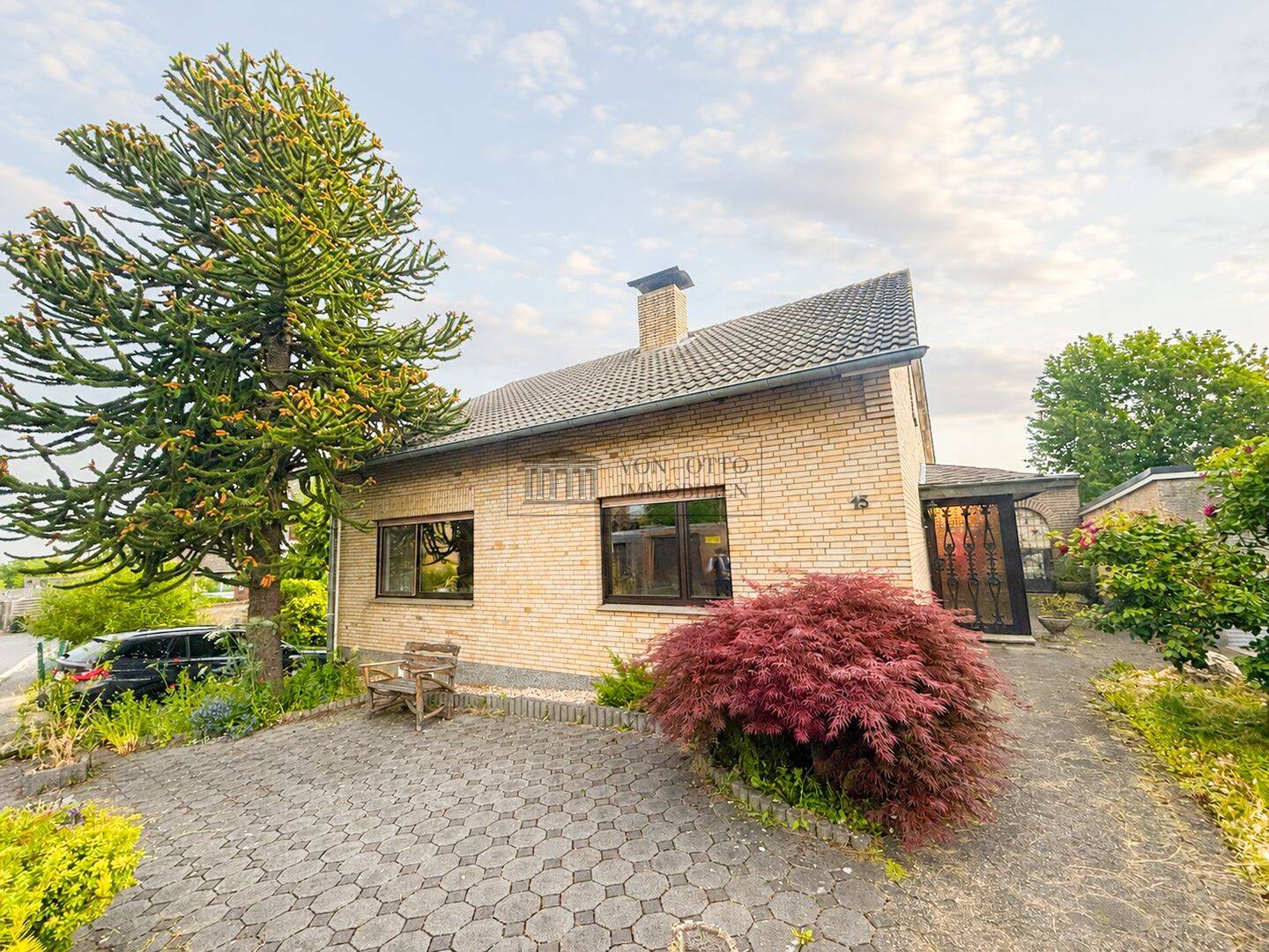 Familientraum mit Zukunft: Großes Doppelgrundstück, Garten und Ausbaupotenzial, 50129 Bergheim
