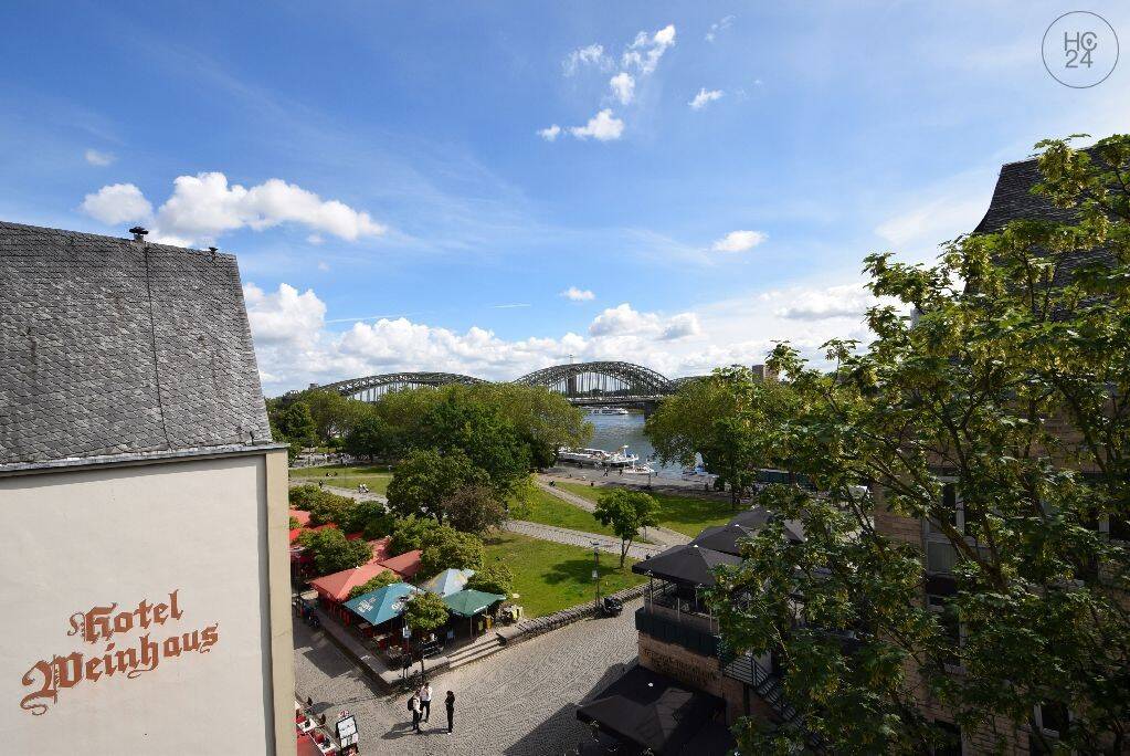 Fantastischer Blick auf die Altstadt und den Rhein-Möbliertes Wohnen in der Altstadt, 50667 Köln (Altstadt-Nord Altstadt-Süd)