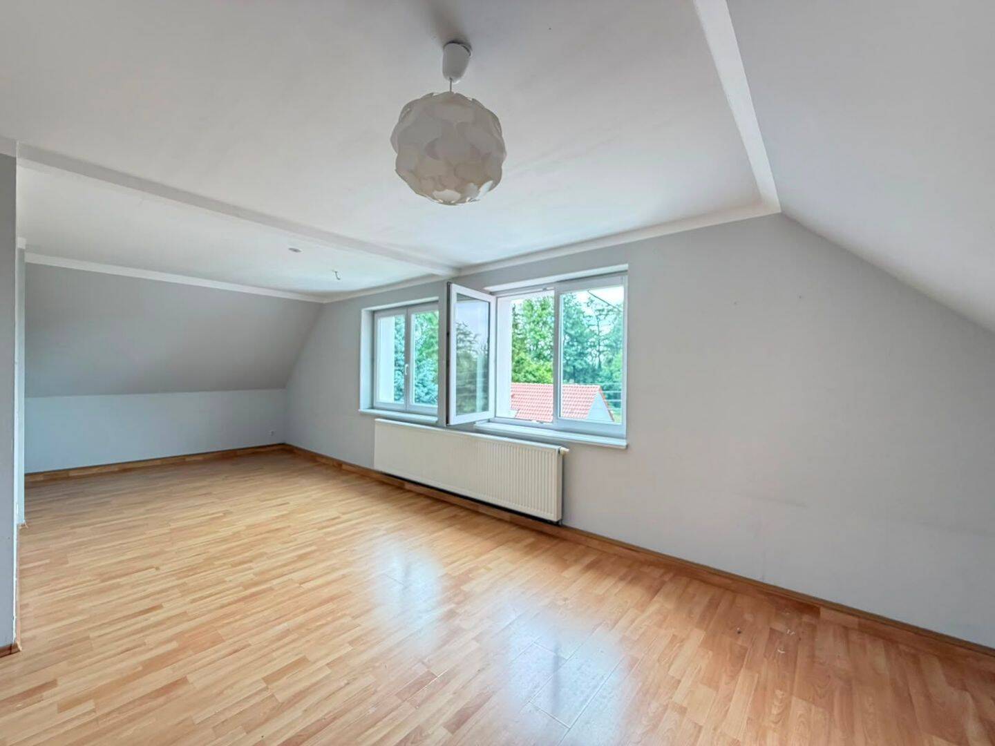 3- Raumwohnung mit Tageslichtbad auf dem Land !, 2923 Kodersdorf