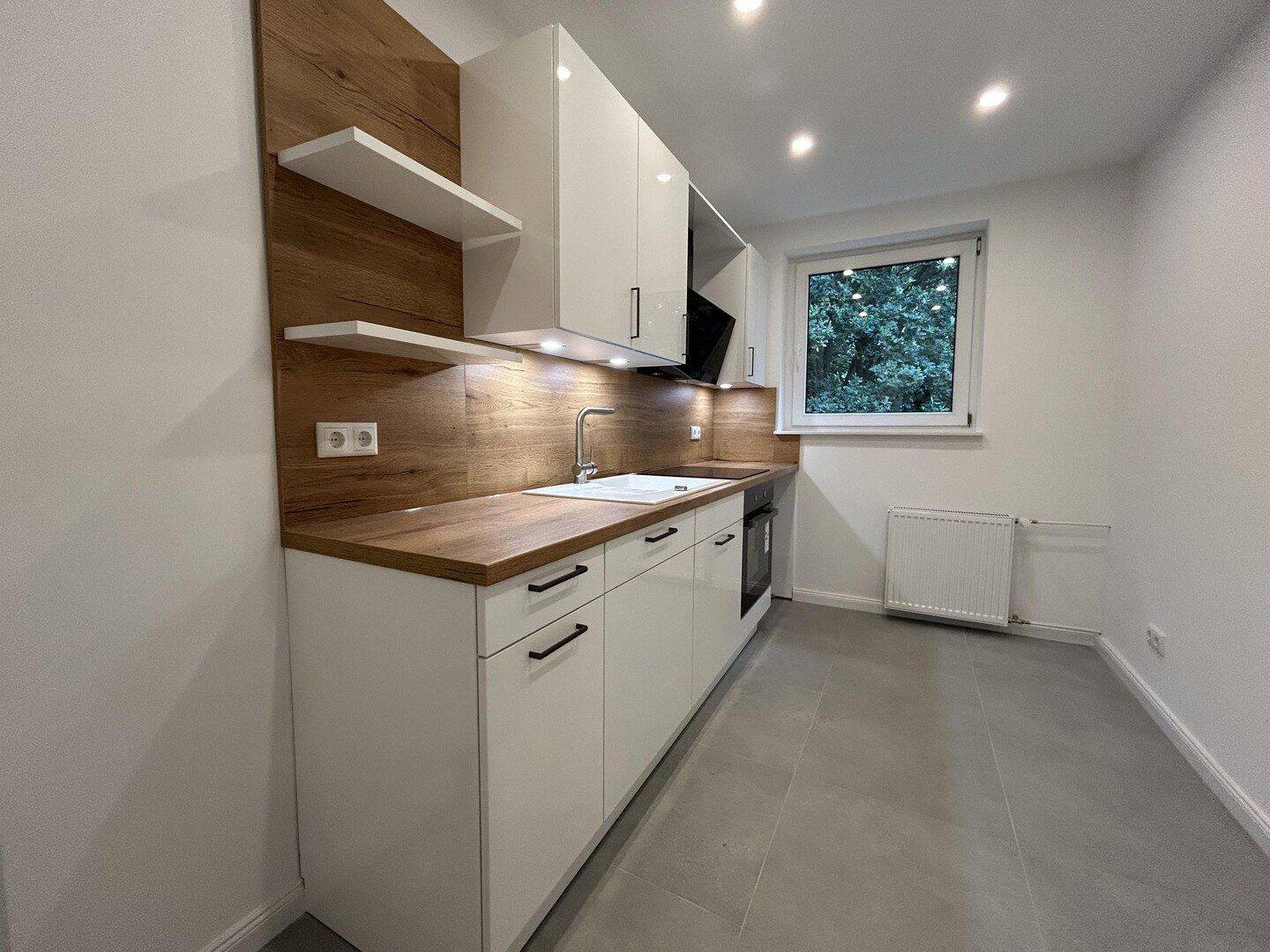 Hochwertig sanierte 2-Zimmer-Wohnung (Erstbezug) mit Balkon und neuer Einbauküche (Kernstadt), 31535 Neustadt am Rübenberge