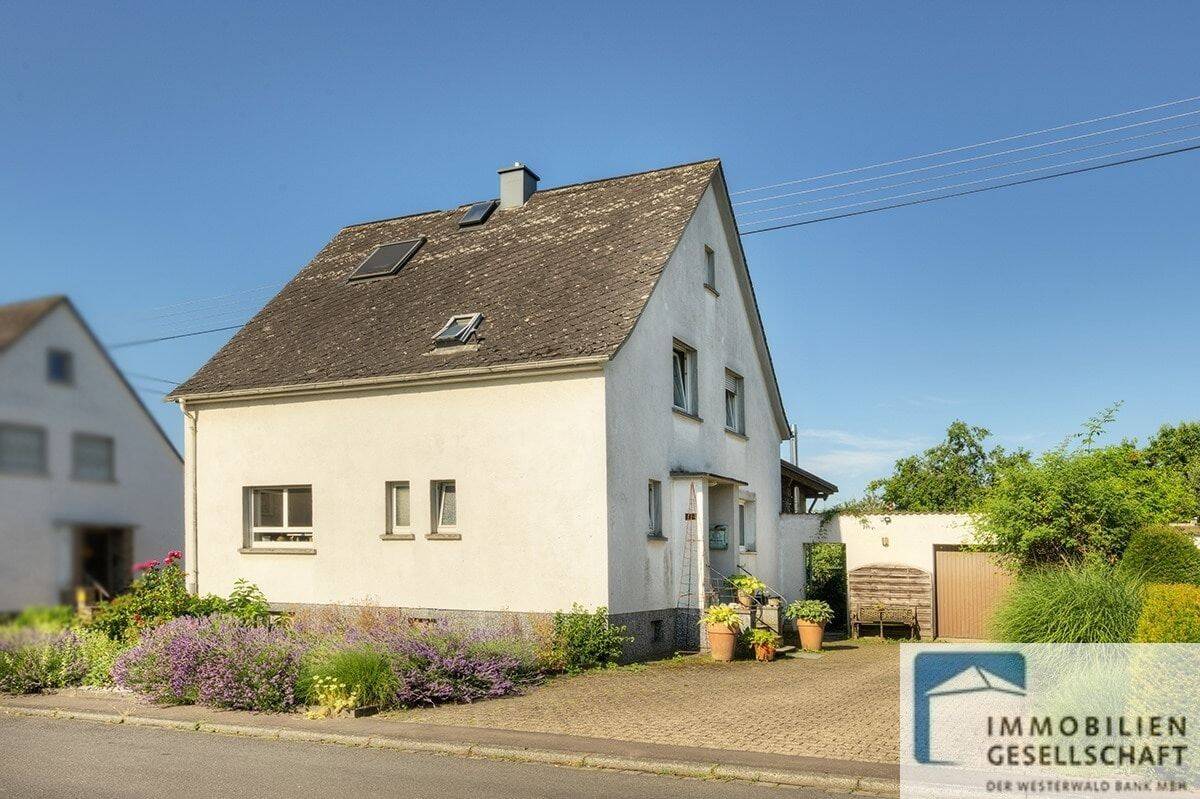 Einfamilienhaus mit Einliegerwohnung in ruhiger Ortslage von Moschheim!, 56424 Bannberscheid