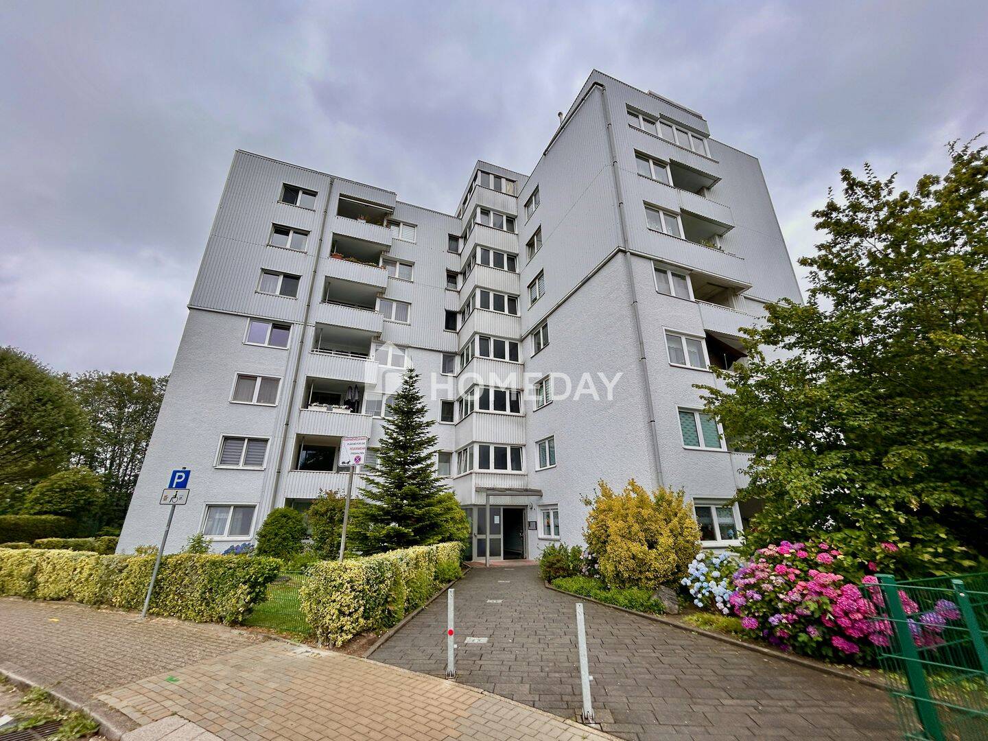Attraktives Raumangebot: 3-Zimmer-Wohnung mit Loggia, Aufzug und Weitblick ins Grüne, 42579 Heiligenhaus