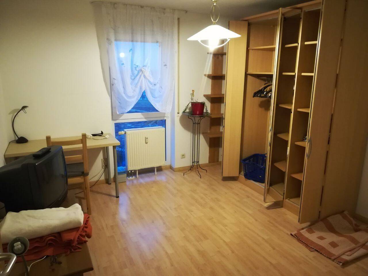 Schönes ruhiges Wg-Zimmer, 73765 Neuhausen auf den Fildern