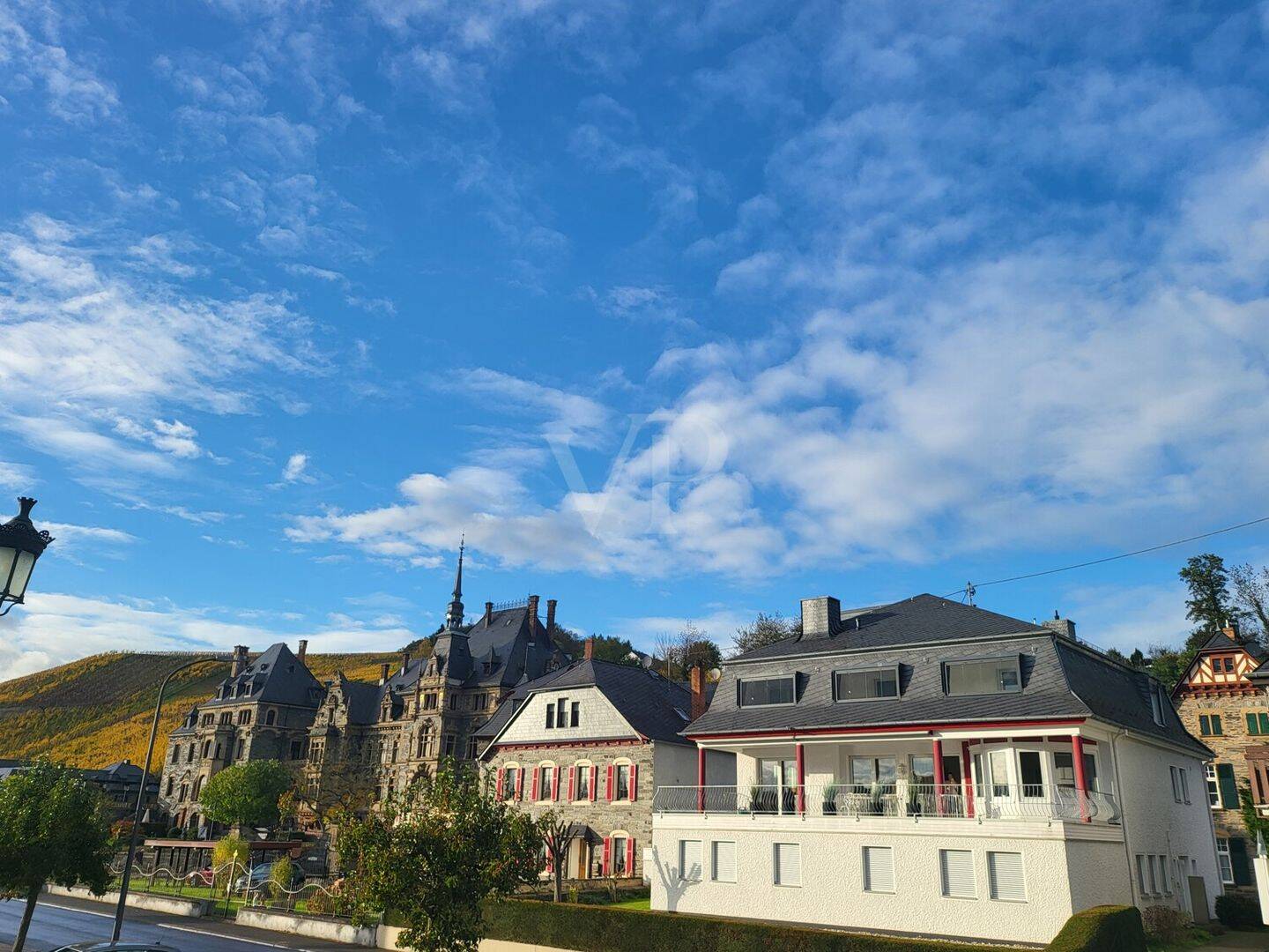 Wo Eleganz auf den Fluss trifft: Ihr neues Lebensgefühl in Lieser, 54470 Lieser
