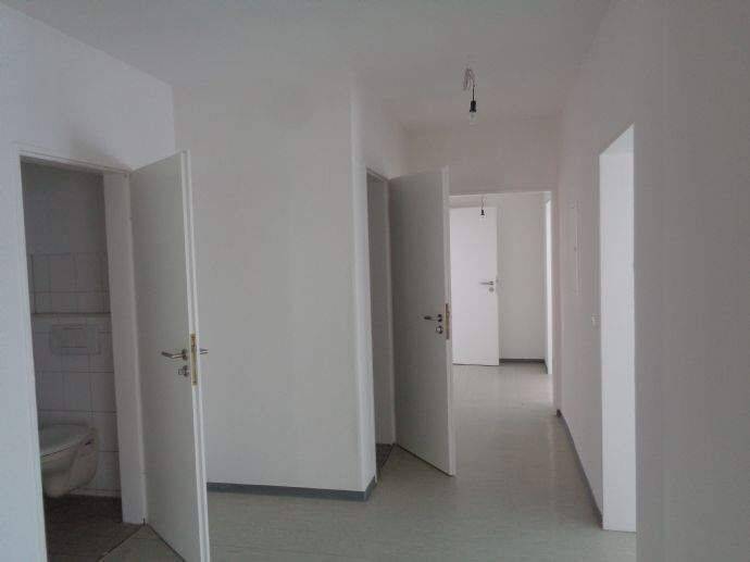 Nur für Studierende / Azubis: Große Wohnung in Uninähe frei – als WG-geeignet, 21335 Lüneburg