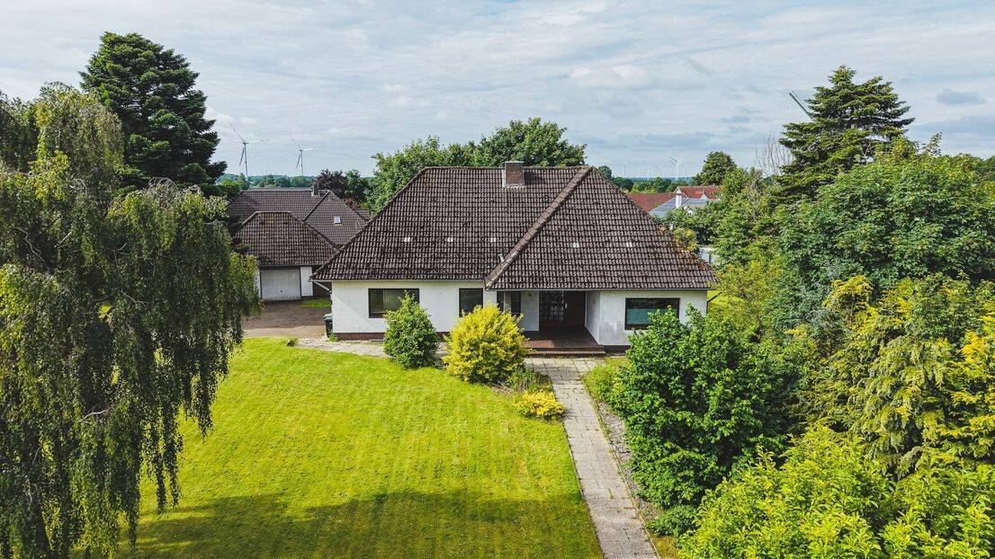 Großzügiges Einfamilienhaus mit außergewöhnlichem Potenzial, 24994 Böxlund
