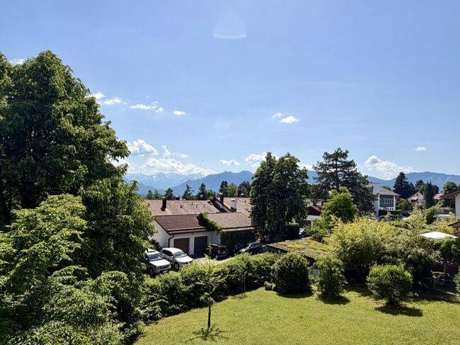 Murnau: frisch renovierte 2-Zimmer-Wohnung mit zwei Balkonen und traumhaftem Blick, 82418 Murnau a. Staffelsee (Murnau)