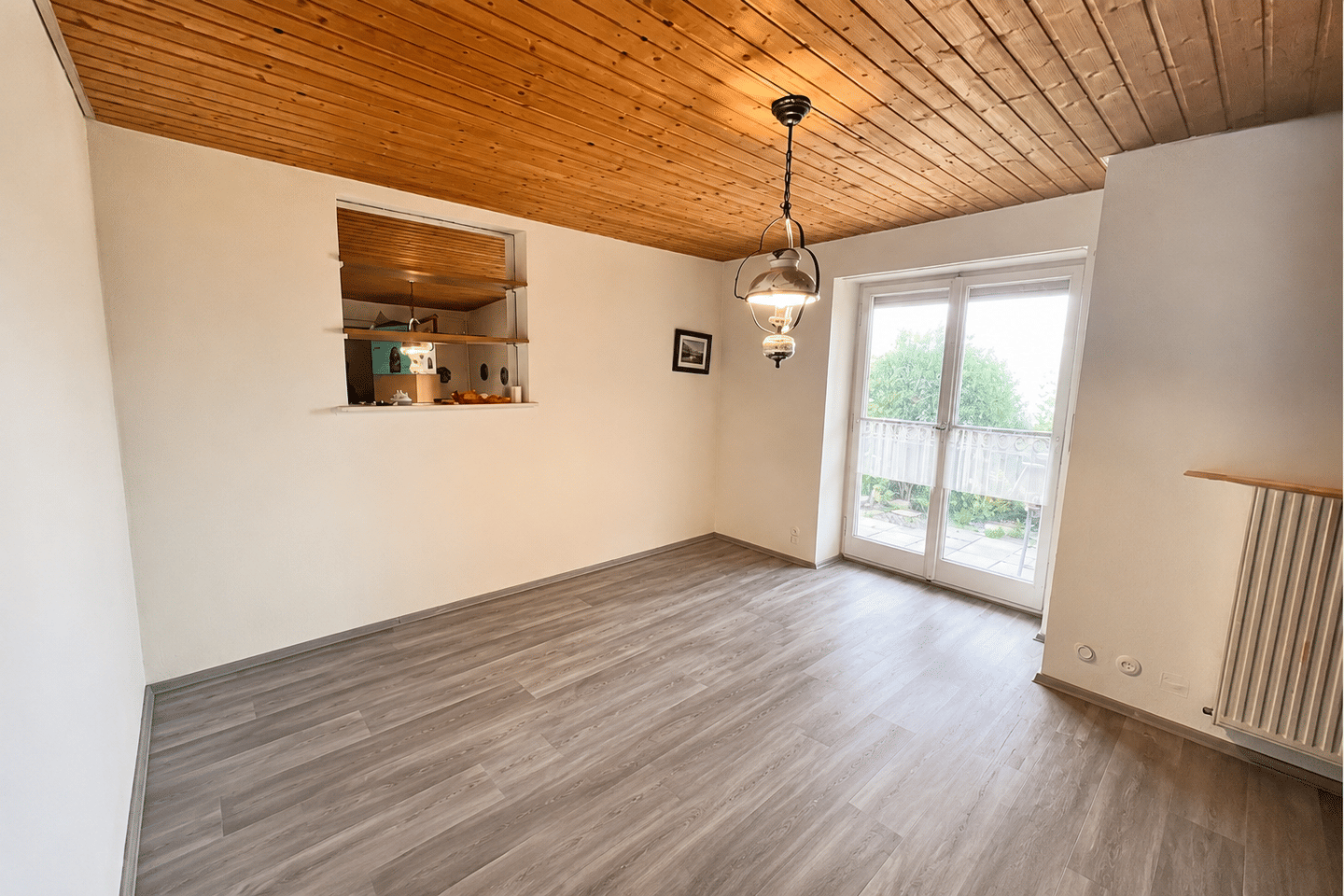 Helle 1,5-Zimmer-Wohnung mit Terrasse, Garten und optionaler Garage in zentrumsnaher Lage, 88212 Ravensburg