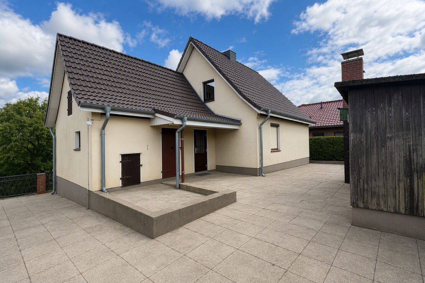 Renovierungsbedürftiges EFH mit Teilkeller und Garage in ruhiger Lage. Ideal für Handwerker!, 23701 Süsel