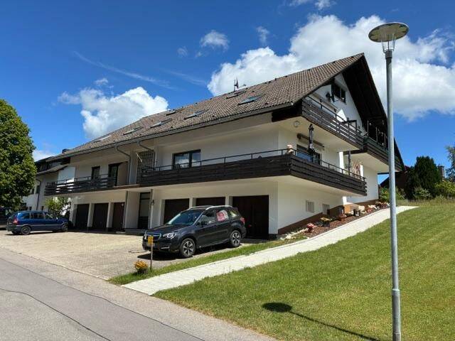 Stilvolle 2,5-Zimmer-Maisonettewohnung mit rustikalem Ambiente und viel Wohnqualität, 79837 Häusern