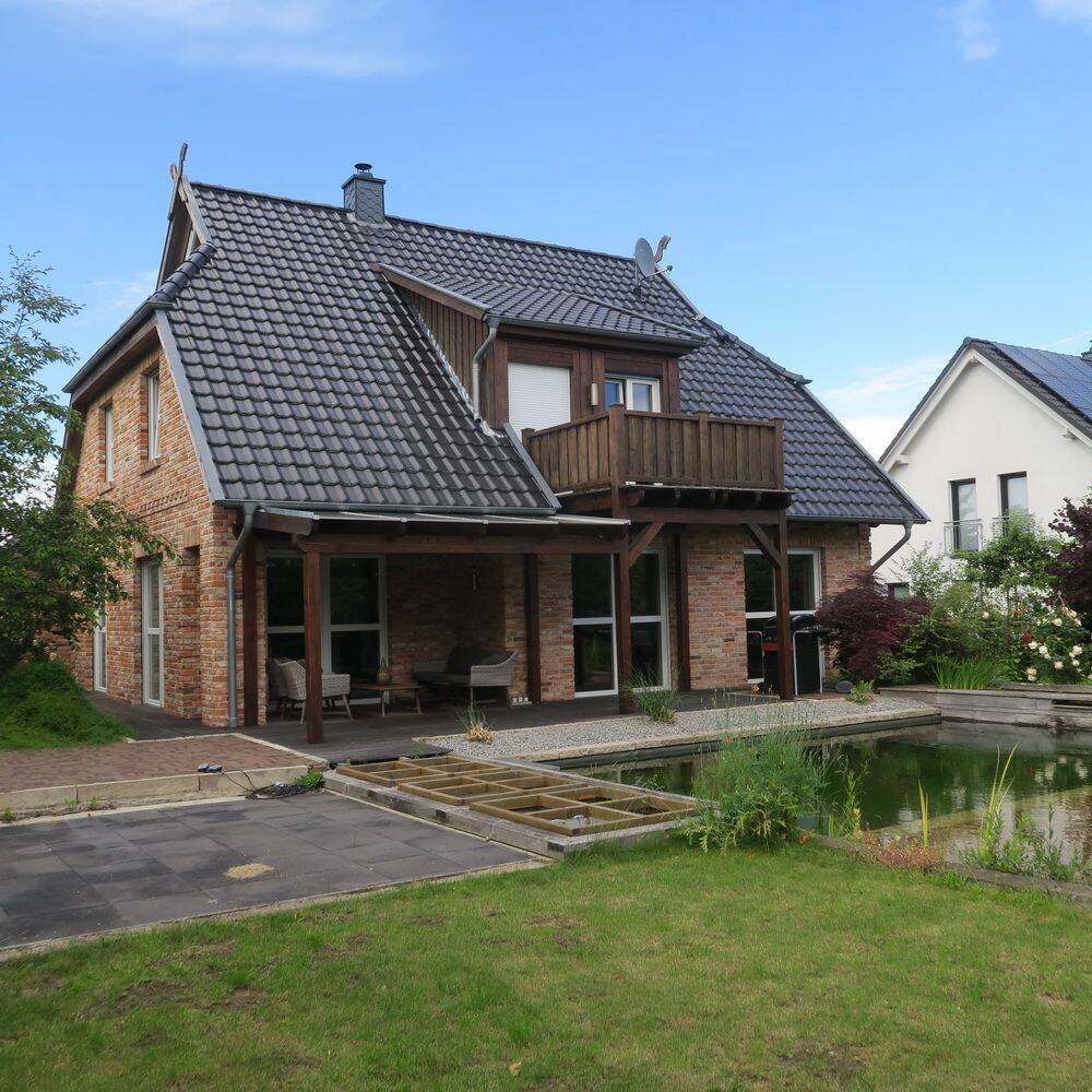Einfamilienhaus Bj. 2017, mit Doppelgarage und Schwimmteich, 29690 Buchholz (Aller)