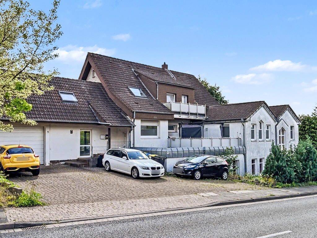Großzügiges Mehrfamilienhaus in guter Lage von Hiddenhausen, 32120 Hiddenhausen