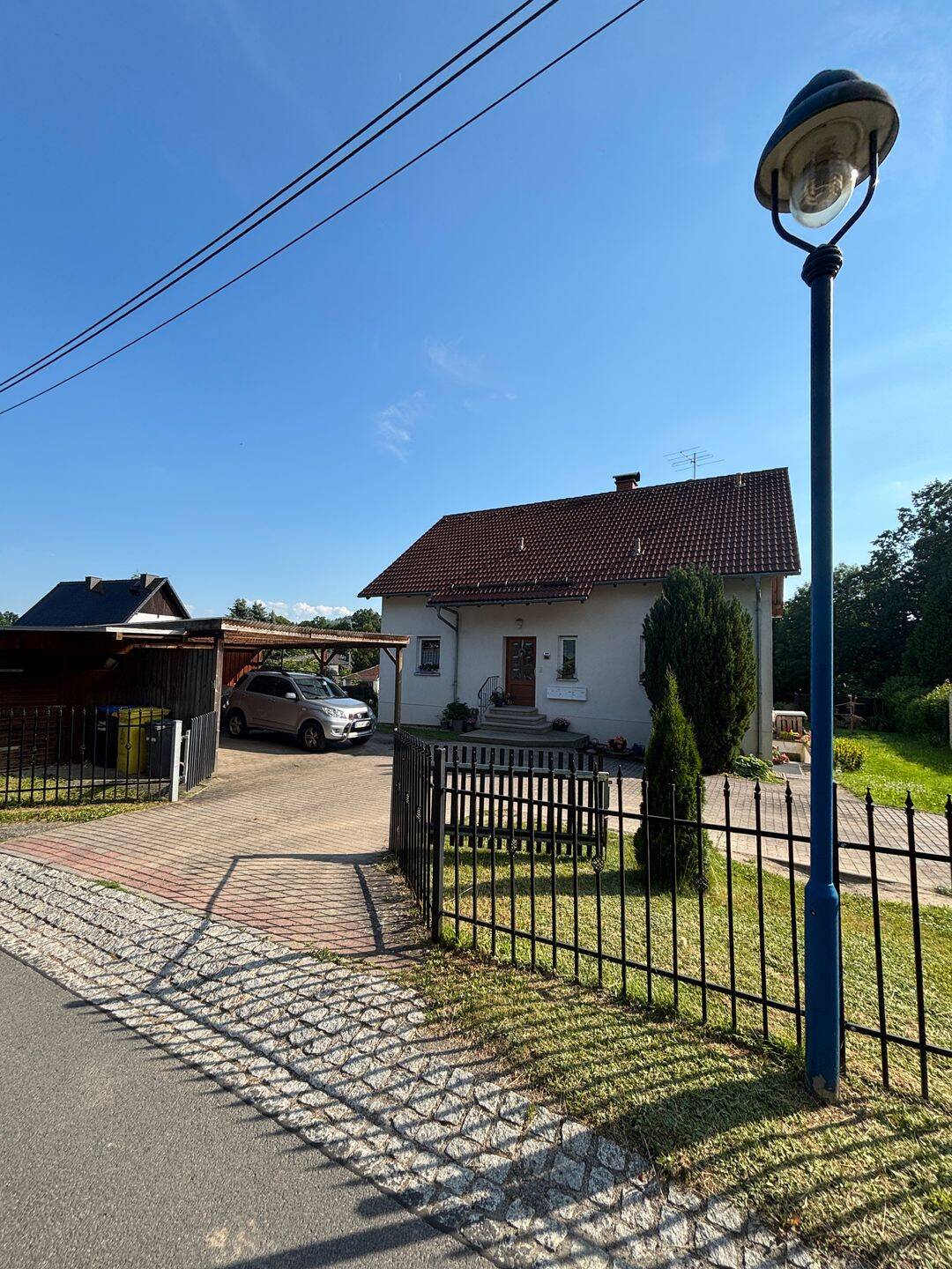 Mieteinnahmen und idyllische Ruhe! 3-Parteien Haus in Hainewalde!, 2779 Hainewalde
