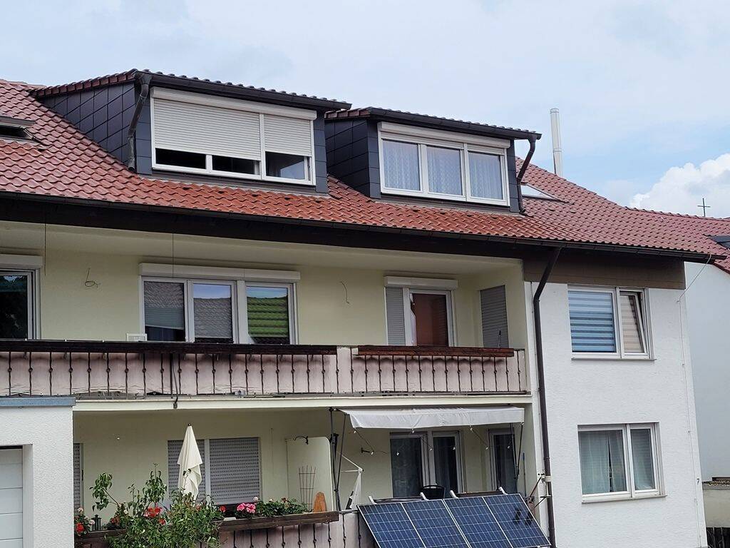 Einfache Singlewohnung im Dachgeschoss – in kleiner Einheit und ruhiger Lage!, 71334 Waiblingen