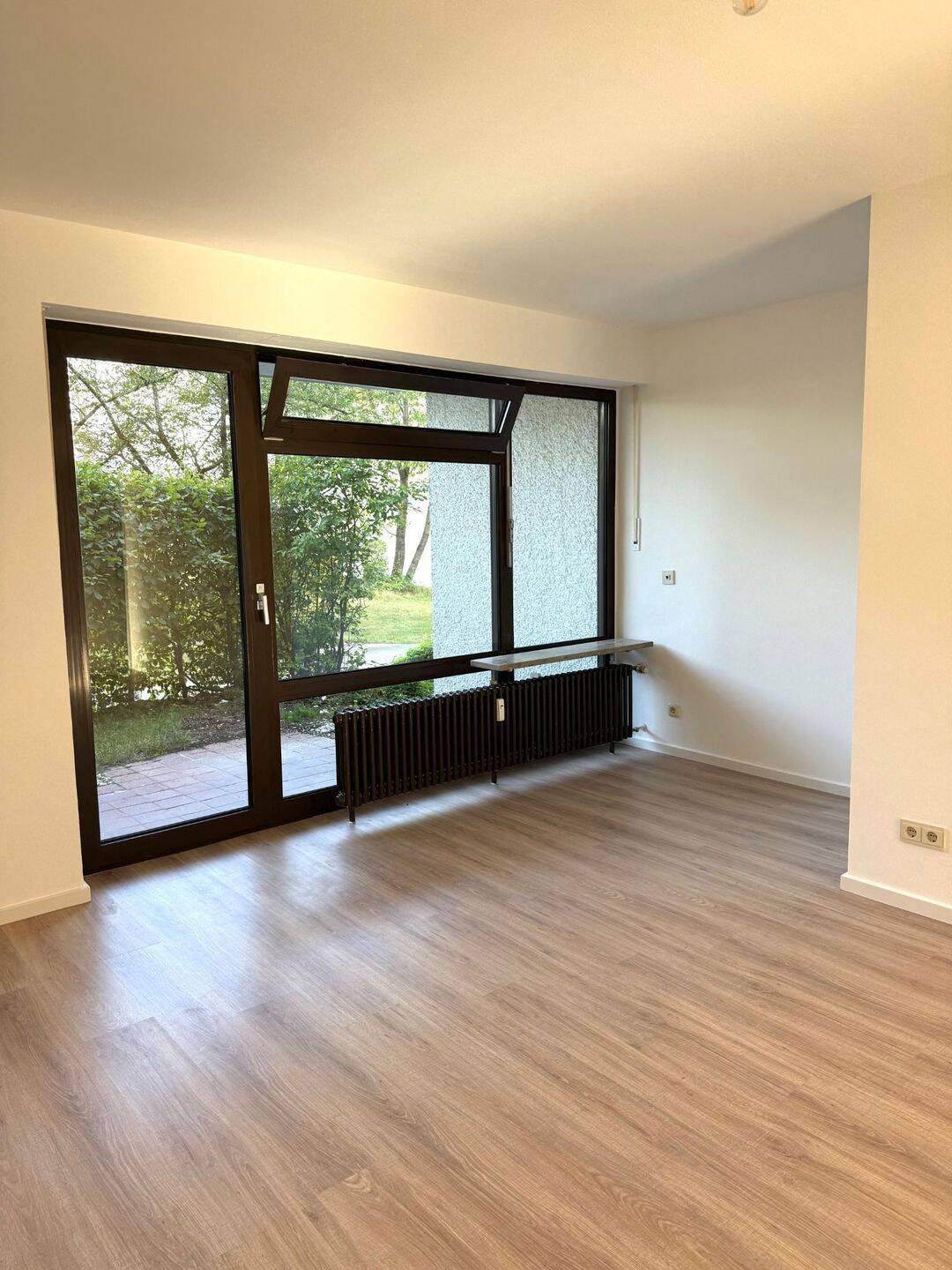 Modern sanierte 4- Zimmer- Terrassenwohnung mit Gartenblick in München, 81375 München (Hadern)