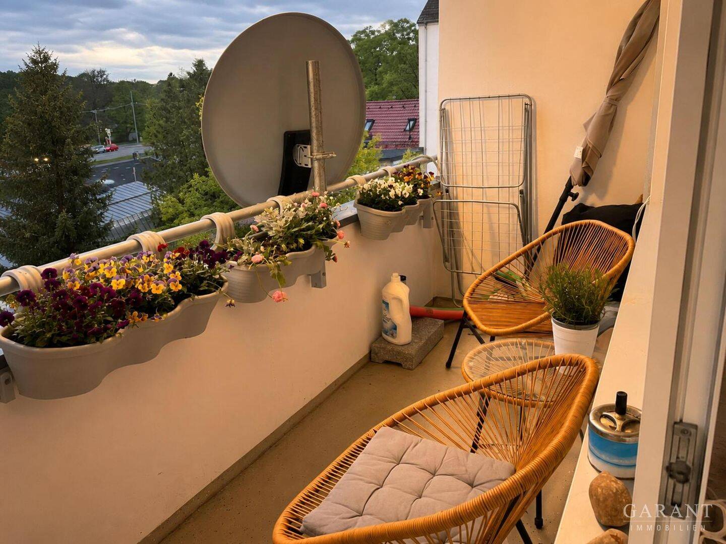 Helle 2 Zimmer-Wohnung mit Balkon und Loggia in begehrter Münchner Wohnlage – Erbbaupacht, 81549 München (Obergiesing Ramersdorf-Perlach Untergiesing-Harlaching)