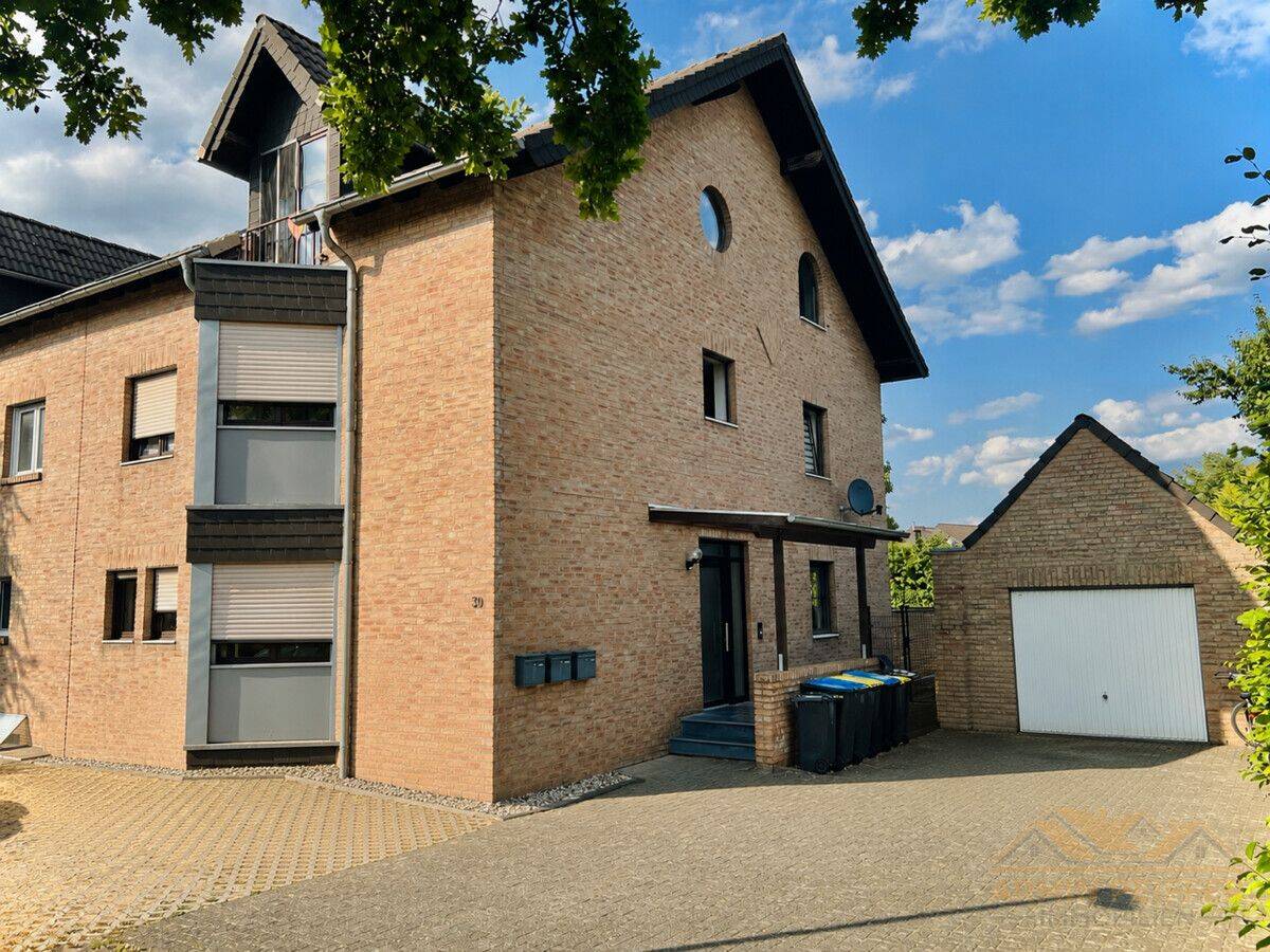 Gemütliche 2-Zimmer-DG-Wohnung in einer der besten Wohnlagen von Erkelenz-Stadt, 41812 Erkelenz