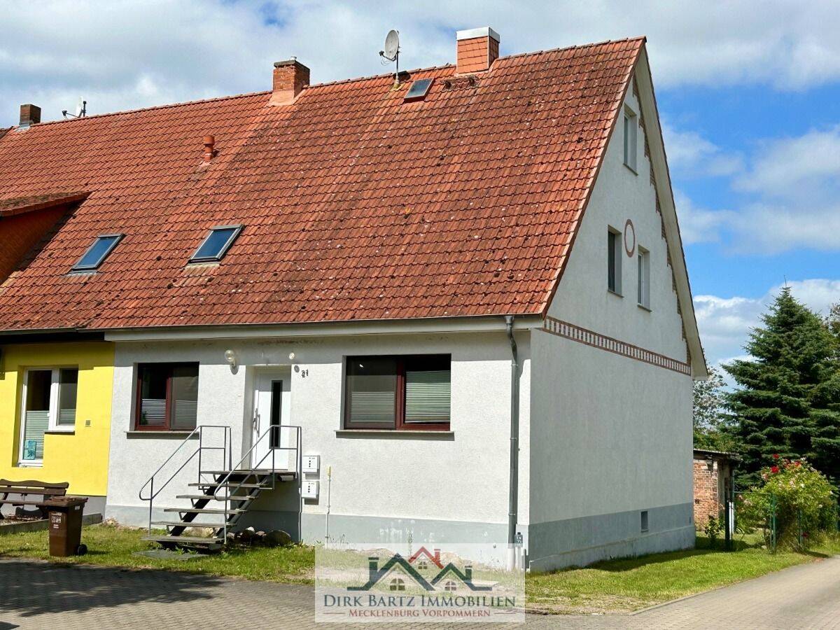 Reihenendhaus in Deyelsdorf zu verkaufen., 18513 Deyelsdorf